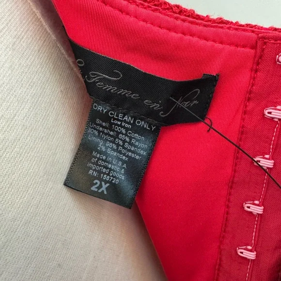 La Femme En Noir Southern Gothic Bustier Top in Crimson 2XL New With Tags - Picture 6 of 9